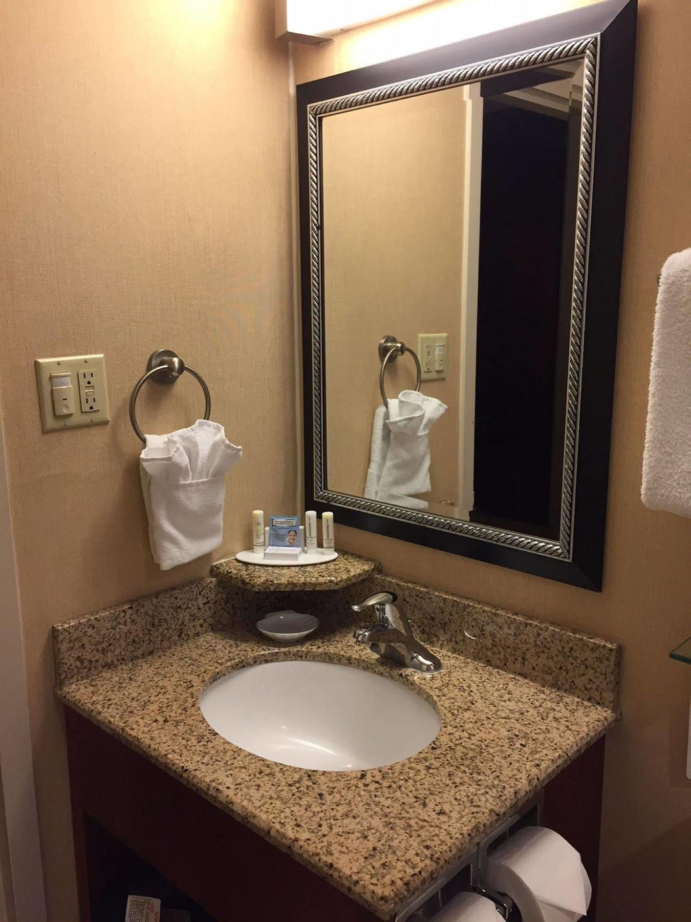 Courtyard By Marriott Los Angeles Pasadena/Monrovia Exterior foto